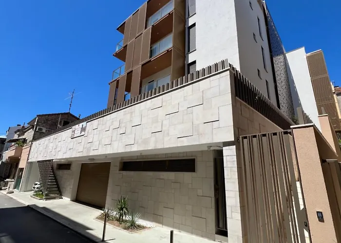 Luxury L 29, 스플리트