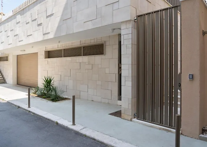 Luxury L 29, 아파트