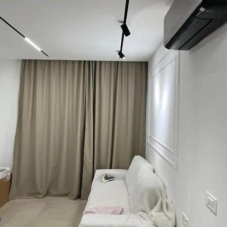 Luxury L 29 Apartment