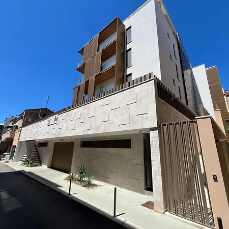 Luxury L 29 Apartment *