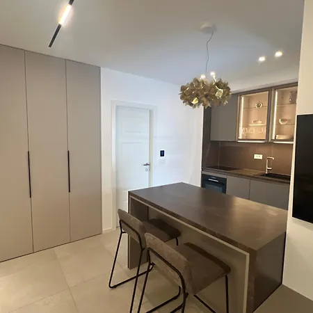 Luxury L 29 * Split