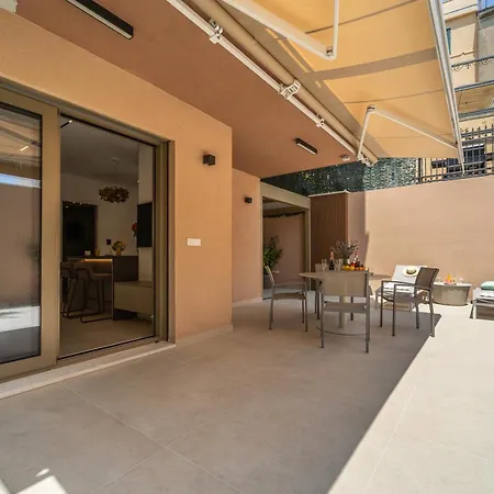 Апартаменти L 29 Luxury With Private Terrace, Спліт