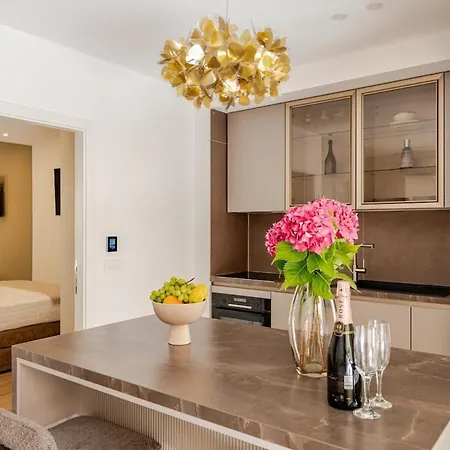 Luxury With Private Terrace, * Σπλιτ