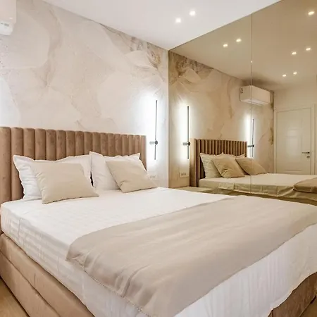 L 29 Luxury With Private Terrace, Спліт