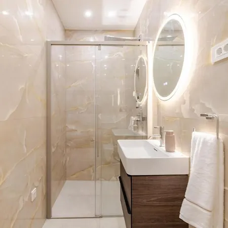 아파트 Luxury With Private Terrace, 스플리트